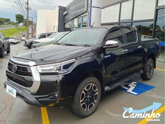 TOYOTA HILUX 2.8 D-4D TURBO DIESEL CD SRX 4X4 AUTOMÁTICO